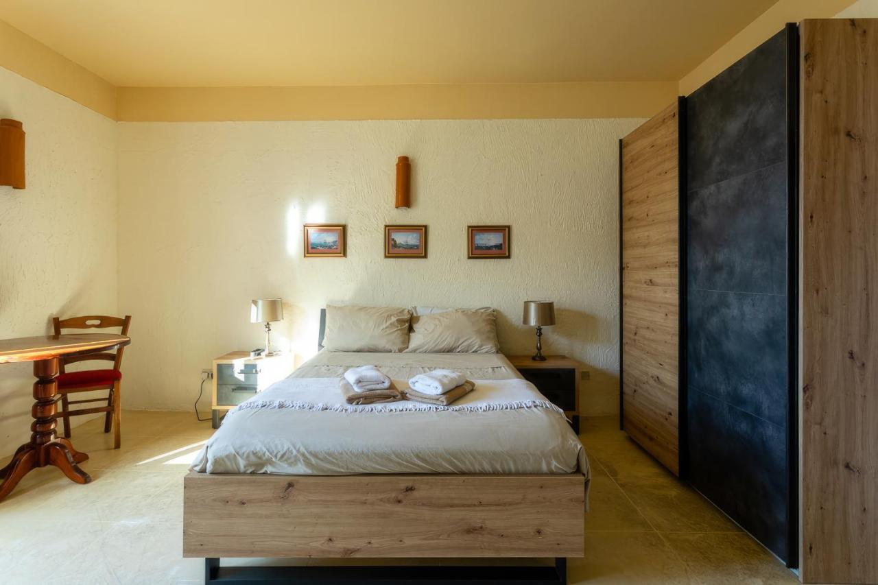 Villa Serenity B&B Sannat Exterior photo